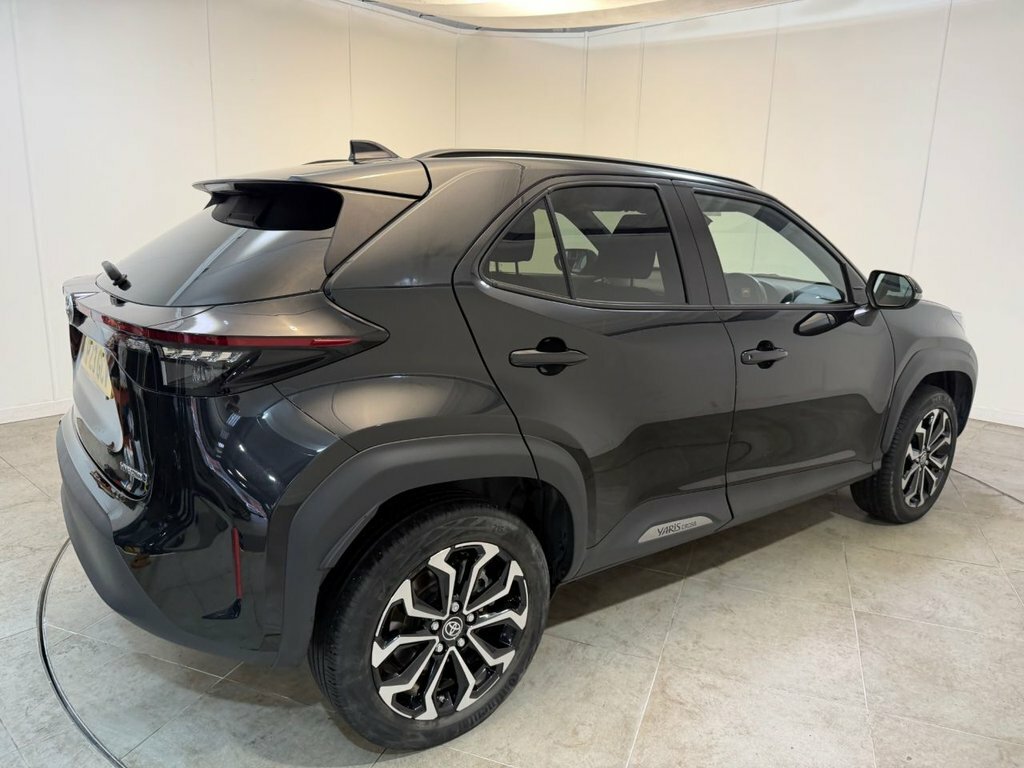 Toyota Yaris Cross 1.5L Design Black #5
