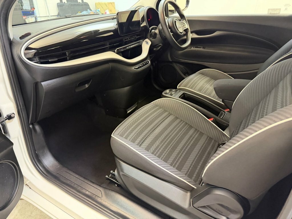 Fiat 500E Automatic Red #17