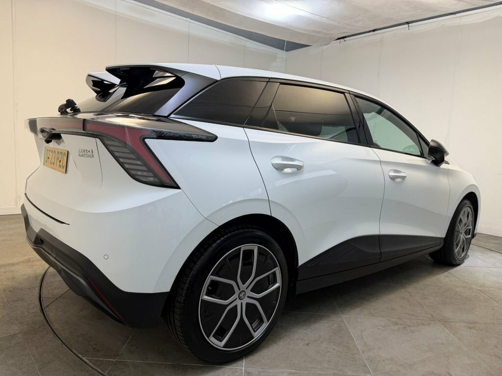 MG MG4 Hatchback White #5