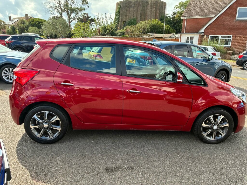 Hyundai Ix20 1.6 Se Nav Hatchback Euro 6 125 P Red #4