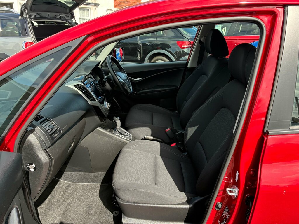 Hyundai Ix20 1.6 Se Nav Hatchback Euro 6 125 P Red #3