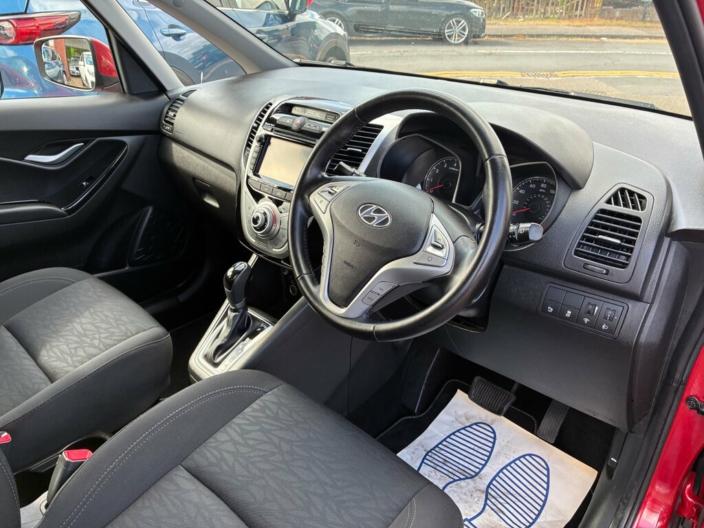 Hyundai Ix20 1.6 Se Nav Hatchback Euro 6 125 P Red #2