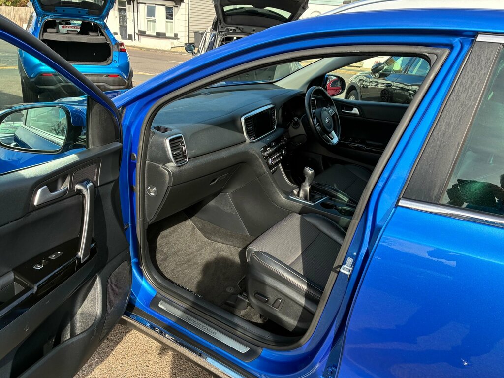 Kia Sportage Gdi Edition Suv 25 130 Bhp 1.6 6 M Blue #6