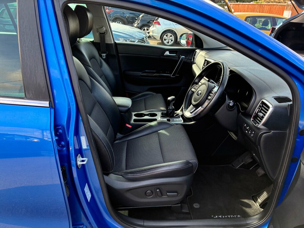 Kia Sportage Gdi Edition Suv 25 130 Bhp 1.6 6 M Blue #2