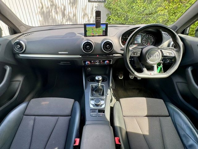 Audi A3 2018 1.6 Tdi 30 S Line Sportback Black #3