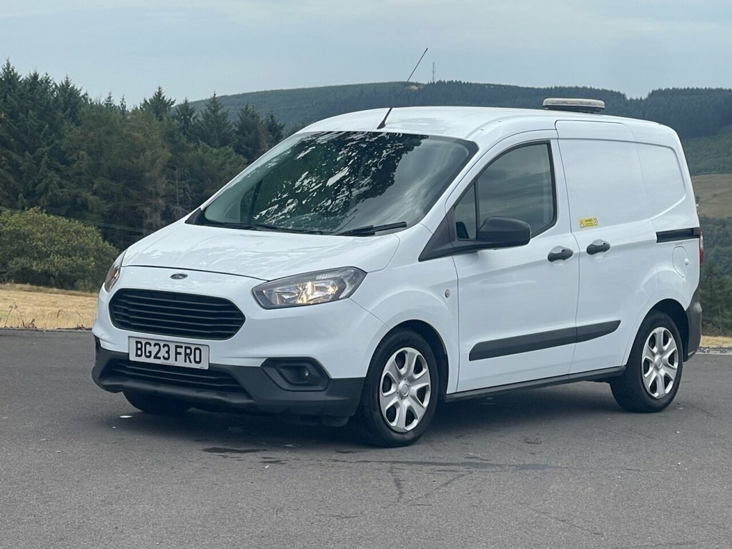 Ford Transit Courier 1.5L Trend White #3