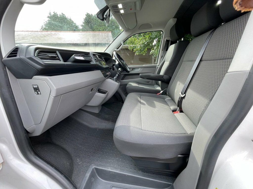 Volkswagen Transporter 2L Highline RA21KPL White #6