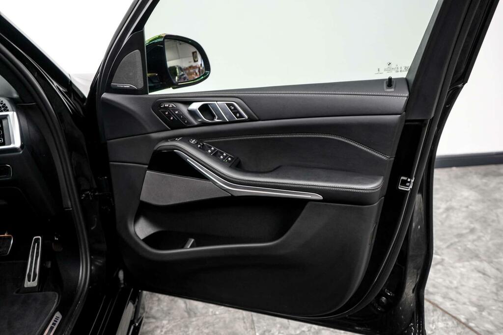BMW X7 Suv Black #27