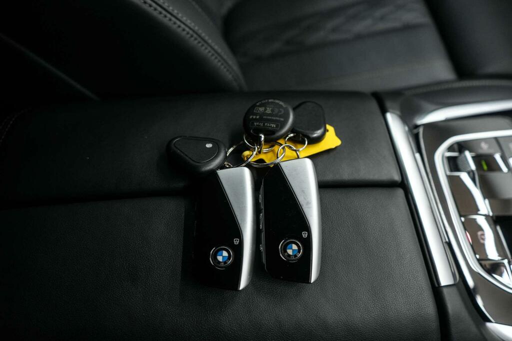 BMW X7 Suv Black #31