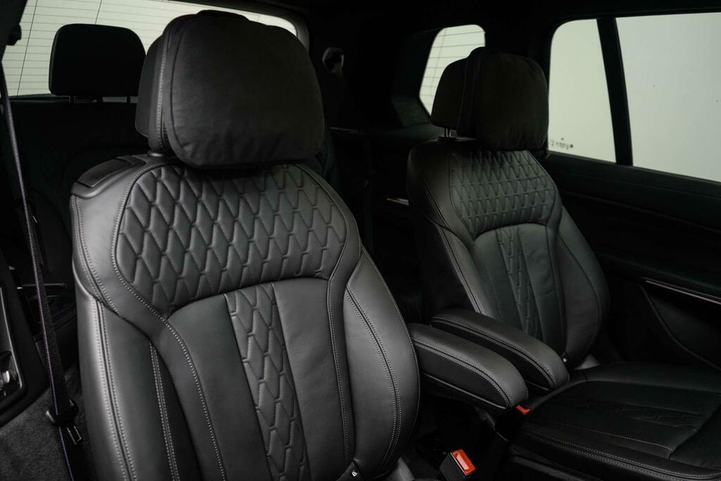 BMW X7 Suv Black #25
