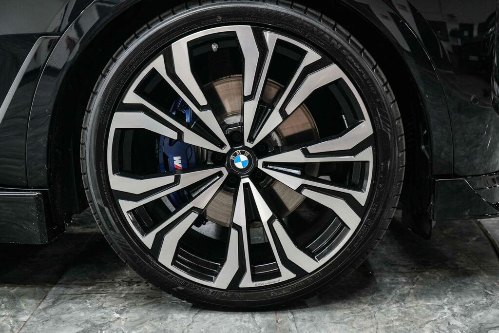 BMW X7 Suv Black #7