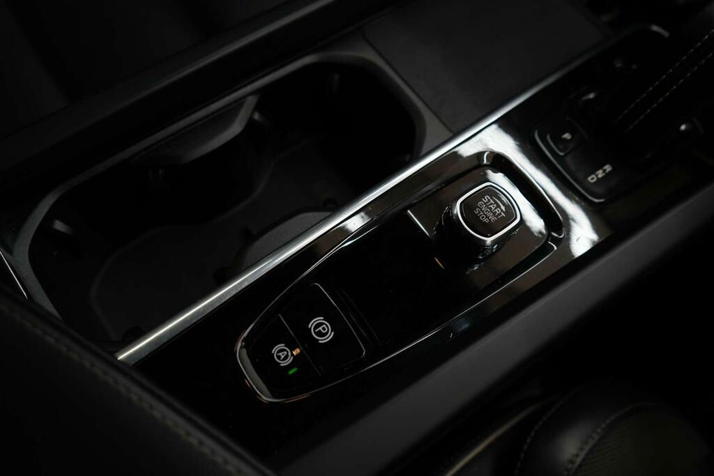 Volvo XC60 Suv Blue #24