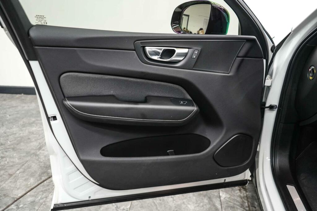 Volvo XC60 Suv Blue #16