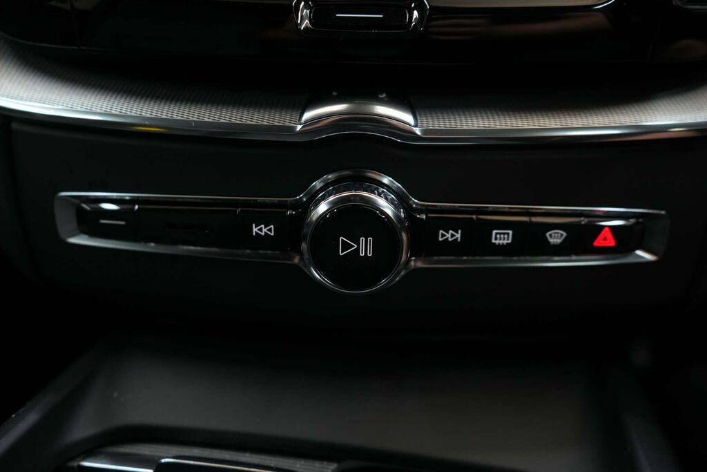 Volvo XC60 Suv Blue #28