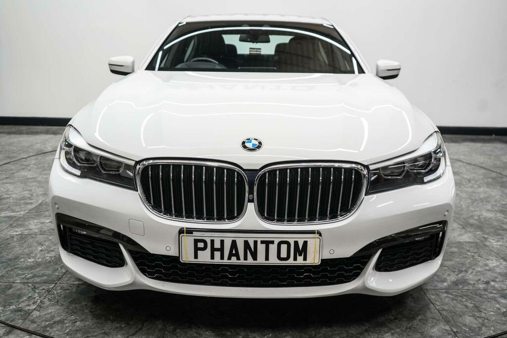 BMW 7 Series M Sport White #5