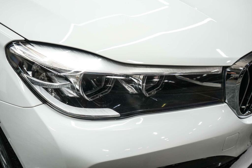BMW 7 Series M Sport White #6
