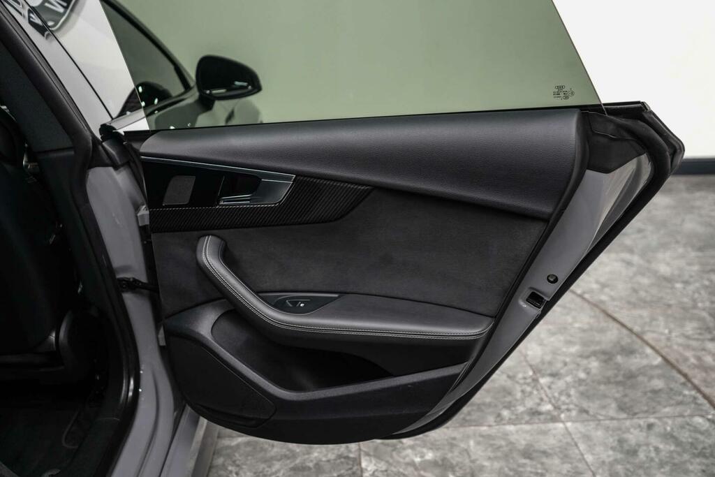 Audi RS5 Carbon Black Black #21