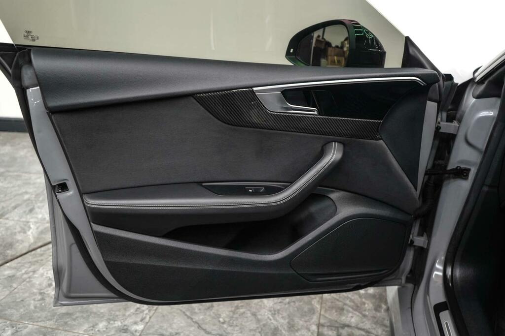 Audi RS5 Carbon Black Black #18