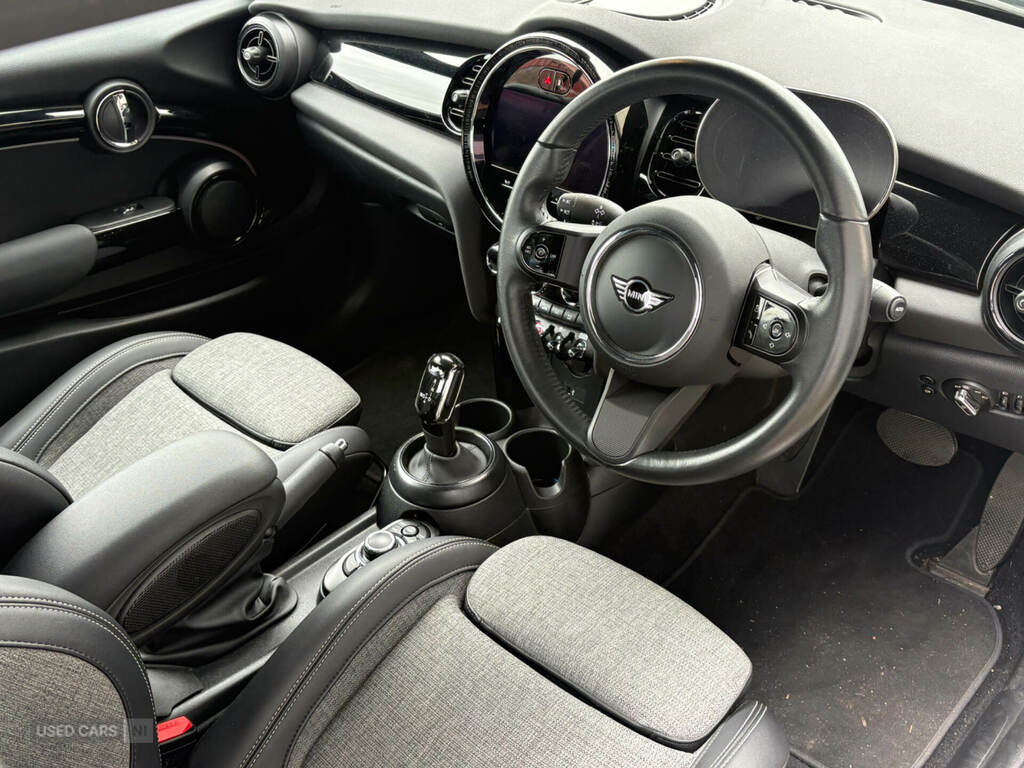 Mini Convertible 1.5 Cooper Classic White #3