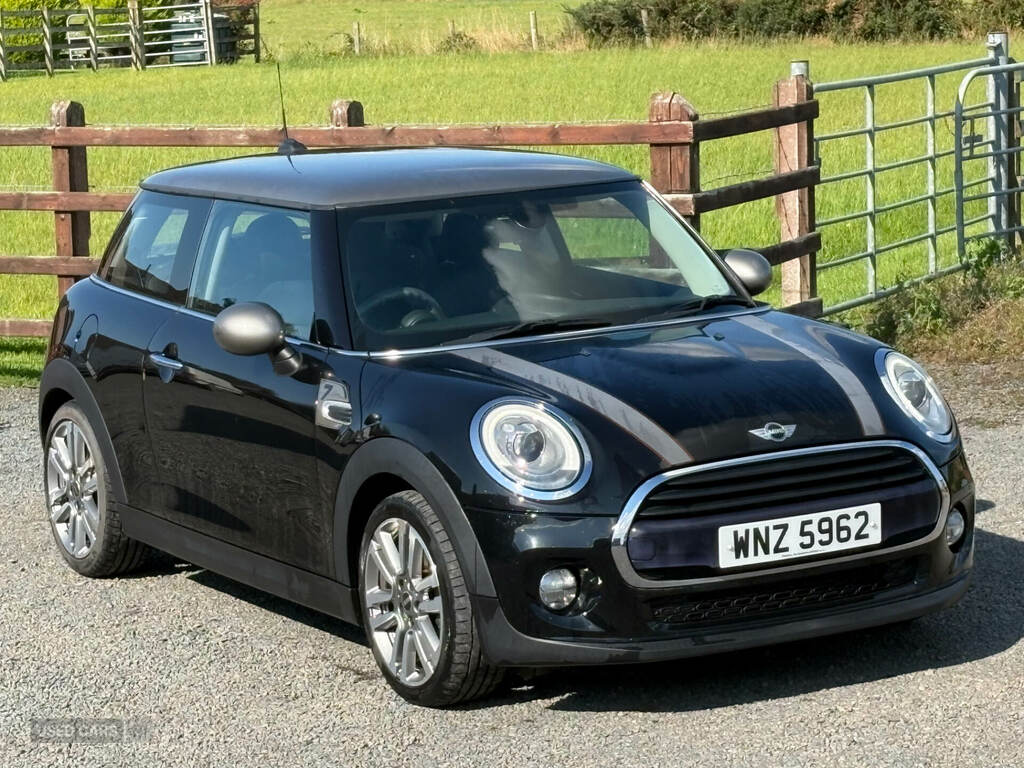 Mini Hatch 1.5 Cooper Seven Black