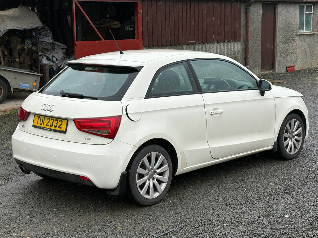 Audi A1 1.6 Tdi Sport White #5