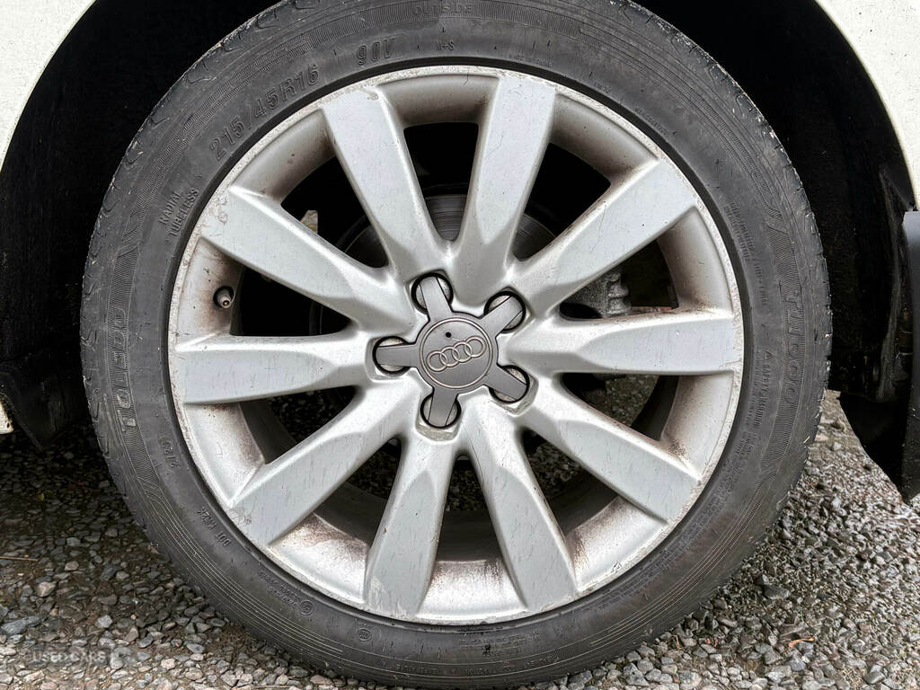 Audi A1 1.6 Tdi Sport White #6