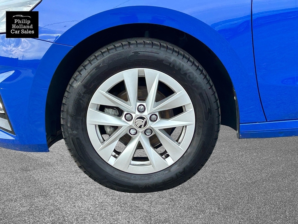 Skoda Fabia Hatchback FL72VRJ Blue #4