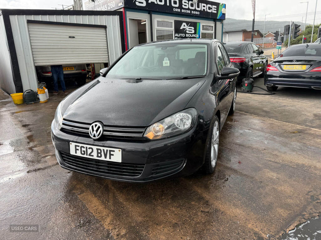 Volkswagen Golf 1.6 Tdi 105 Match FG12BVF Black #2