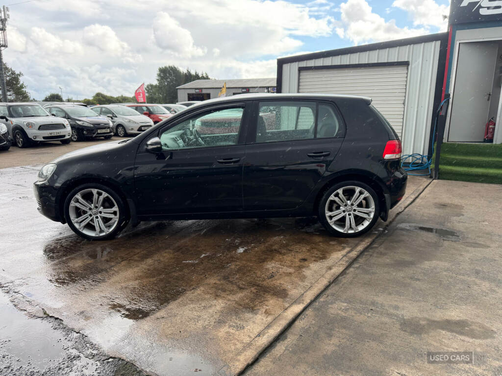 Volkswagen Golf 1.6 Tdi 105 Match FG12BVF Black #6