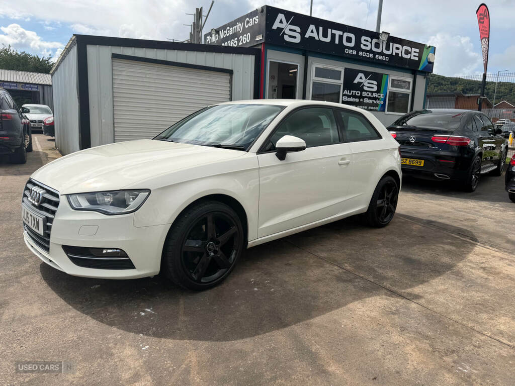 Audi A3 2.0 Tdi Se Technik LL15TXW White #3