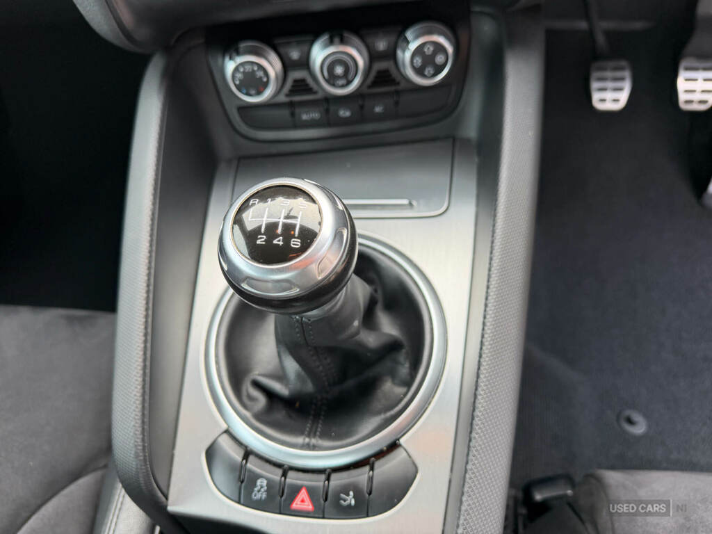 Audi TT 2.0 Tfsi Black Edition Euro 5 Ss #18