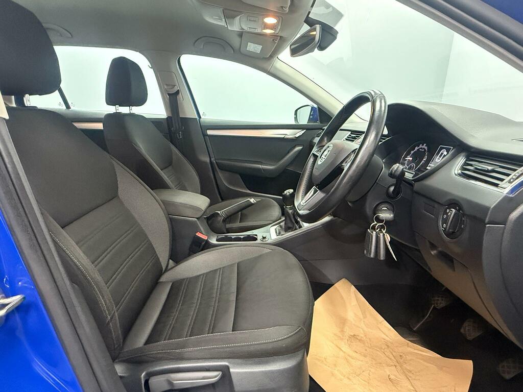Skoda Octavia 1.6 Tdi Se Technology CY20BNX Blue #2