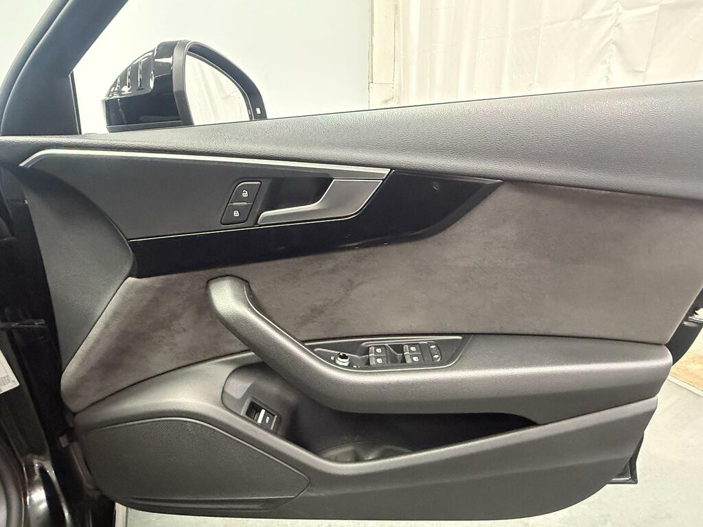 Audi A4 Black #16