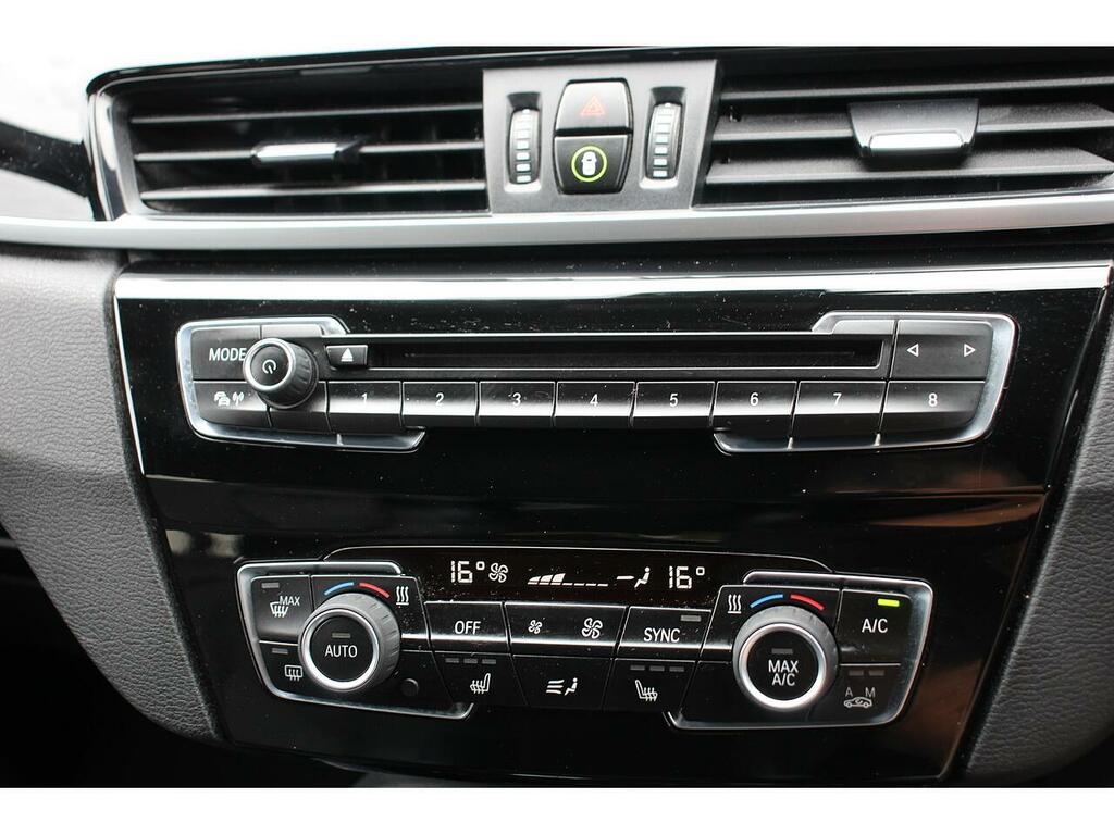 BMW X1 Xline Orange #19