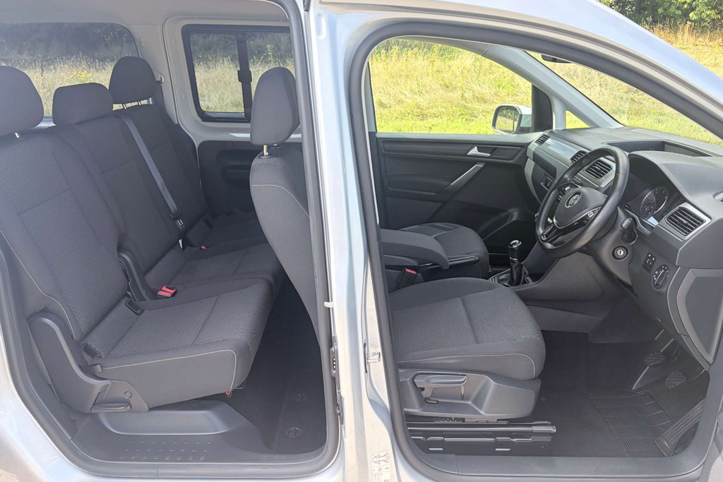 Volkswagen Caddy Maxi Life C20 Allied Wheelchair Accessible Vehicle Wav Dis #6