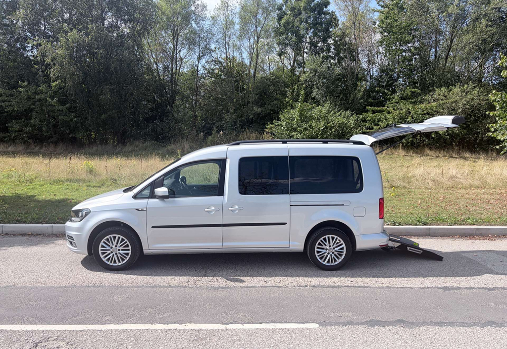 Volkswagen Caddy Maxi Life C20 Allied Wheelchair Accessible Vehicle Wav Dis