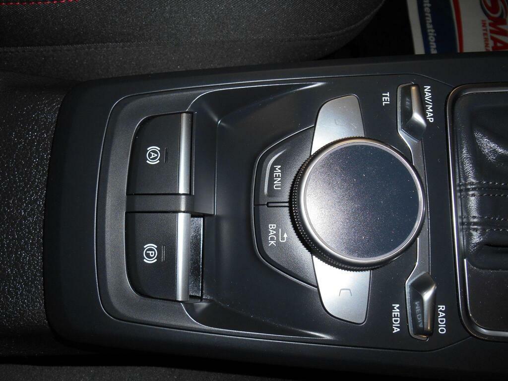 Audi Q2 S Line Grey #15