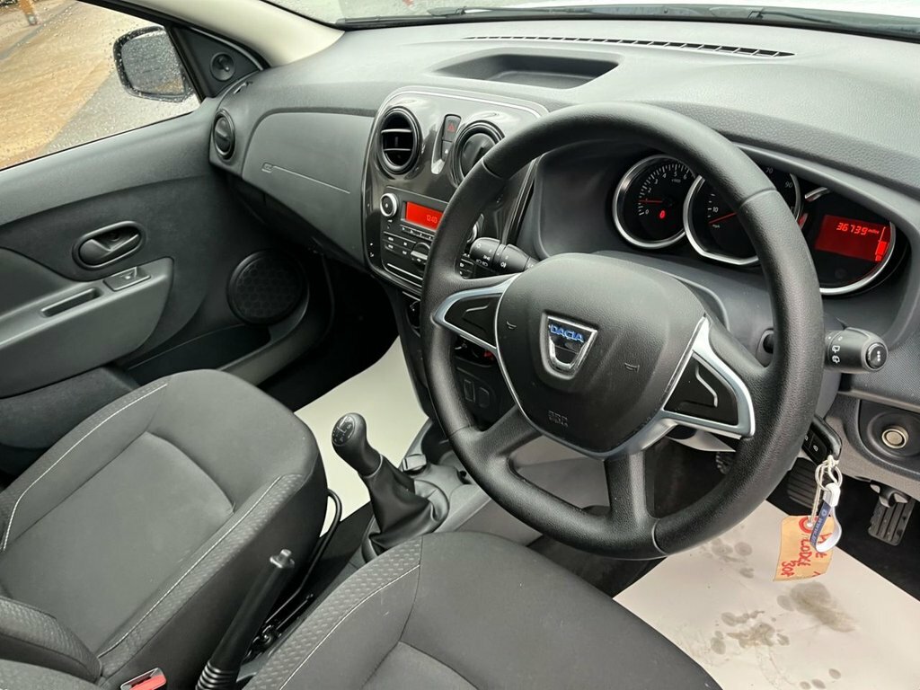 Dacia Logan 1L Essential White #2