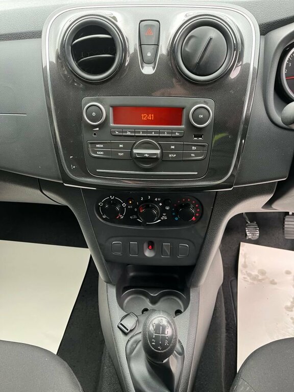 Dacia Logan 1L Essential White #3