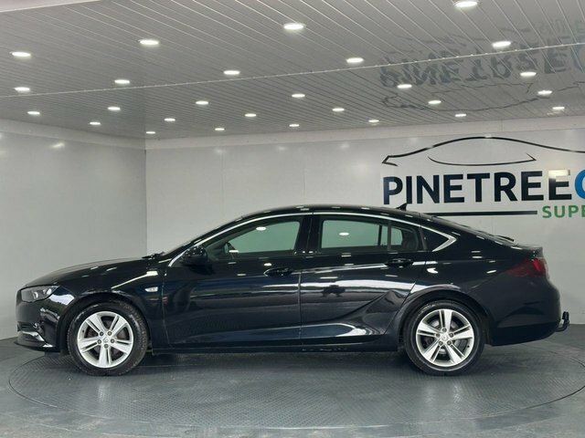 Vauxhall Insignia 1.6 Turbo D Ecotec Tech Line Nav Grand Sport D Black #4