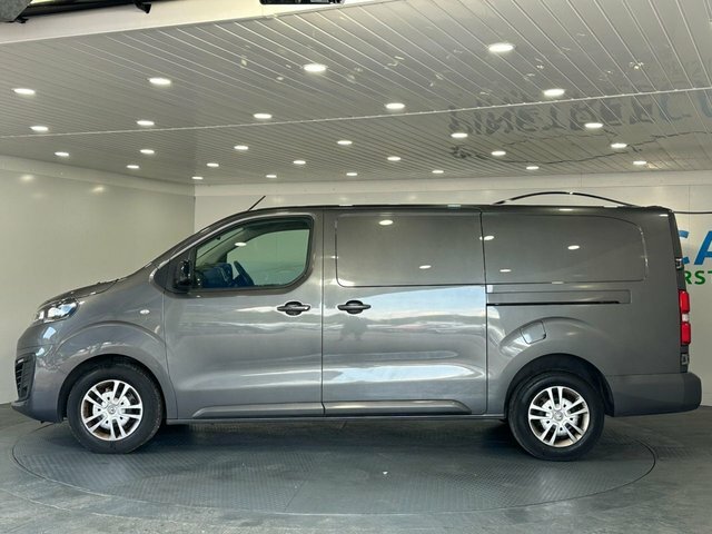 Vauxhall Vivaro 1.5 Turbo D 2900 Sportive Panel Van Man CP71PZR Grey #4