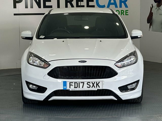 Ford Focus 1.0T Ecoboost St-line Hatchback FD17SXK White #2