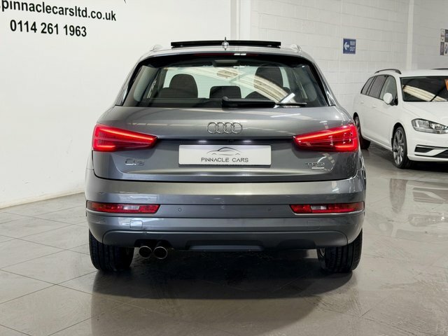 Audi Q3 Suv 2.0 White #8