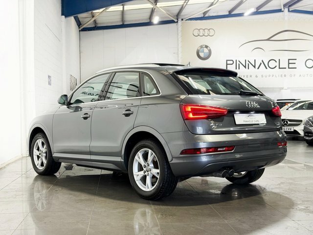 Audi Q3 Suv 2.0 White #7