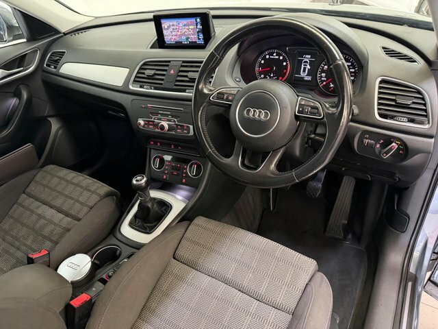 Audi Q3 Suv 2.0 White #15