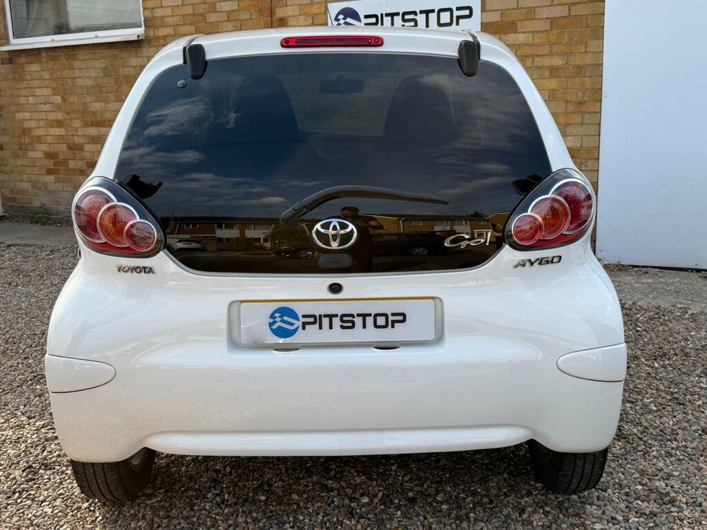 Toyota Aygo Go White #5