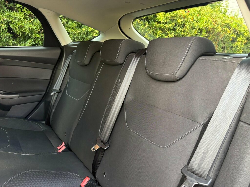 Ford Focus Hatchback Grey #22