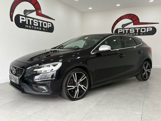 Volvo V40 D2 R-design Edition Hatchback KO19YYE Black
