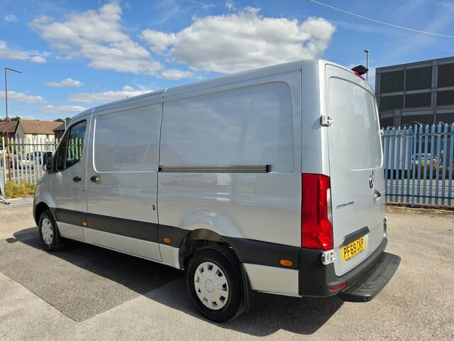 Mercedes-Benz Sprinter 2.1 314 Cdi Mwb G-tronic Rwd L2 H1 143 Bhp Euro Silver #3