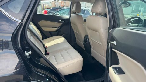 MG GS Hatchback White #7